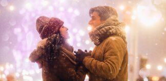 4 Tips for Newlyweds to Blend Christmas Traditions