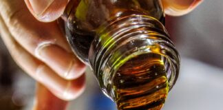 10 Benefits of Drinking Olive Oil in the Morning