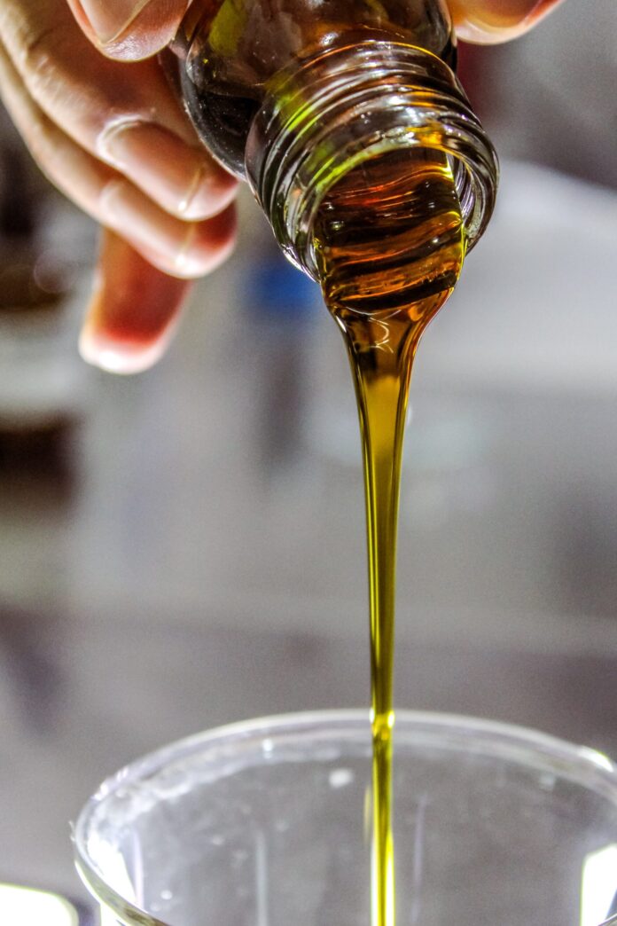 10 Benefits of Drinking Olive Oil in the Morning