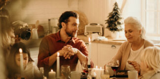 6 Ways to Not Dread the In-Laws for the Holidays