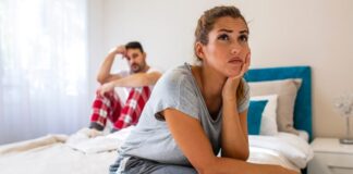 couple with dead bedroom trying to fix a sexless marriage