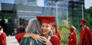 10 Unforgettable Ways To Congratulate a College Graduate