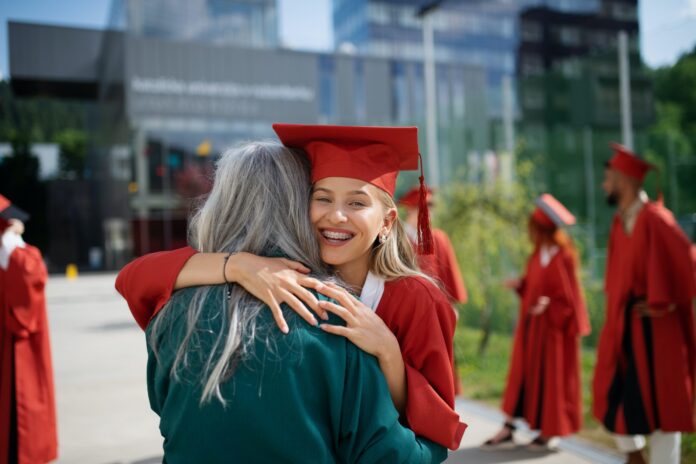 10 Unforgettable Ways To Congratulate a College Graduate