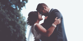 21 Creative Ways to Celebrate Your Wedding Anniversary