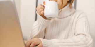 Gen Z and the Gig Economy: Navigating Non-Traditional Education and Career Paths